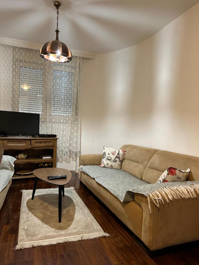 Apartment Sara Podgorica Buitenkant foto