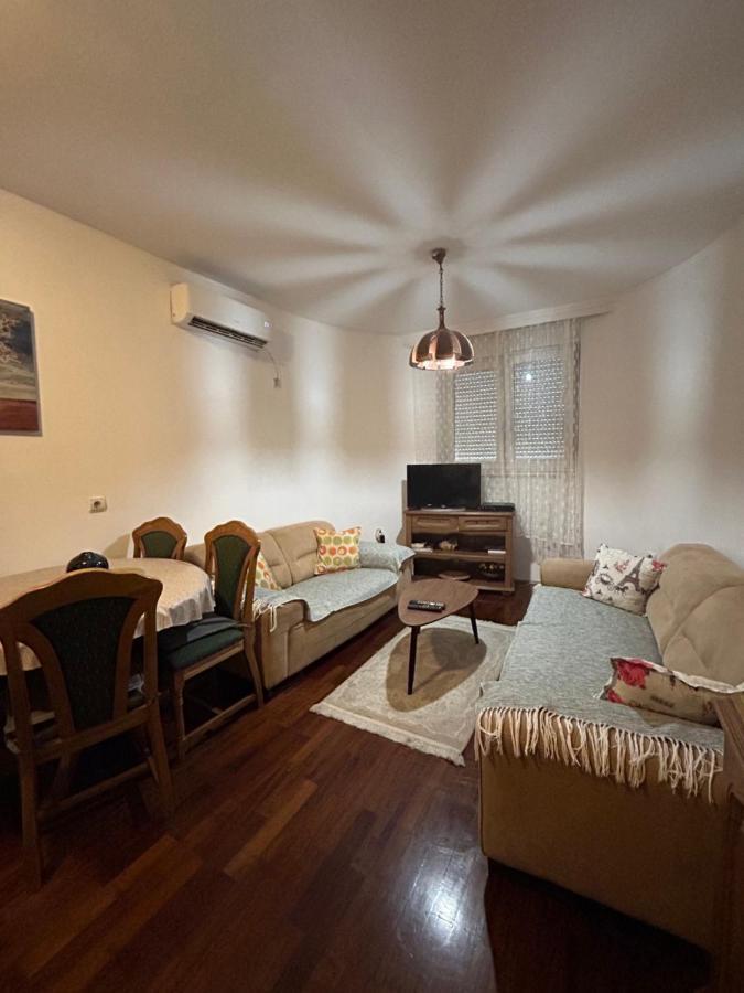 Apartment Sara Podgorica Buitenkant foto
